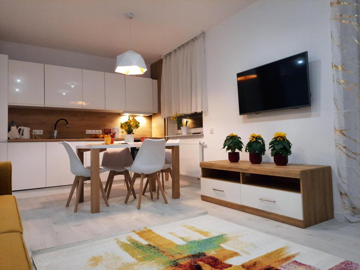 Apartament Amber Comfort Z Prywatnym Miejscem Parkingowym โควอบเซก ภายนอก รูปภาพ